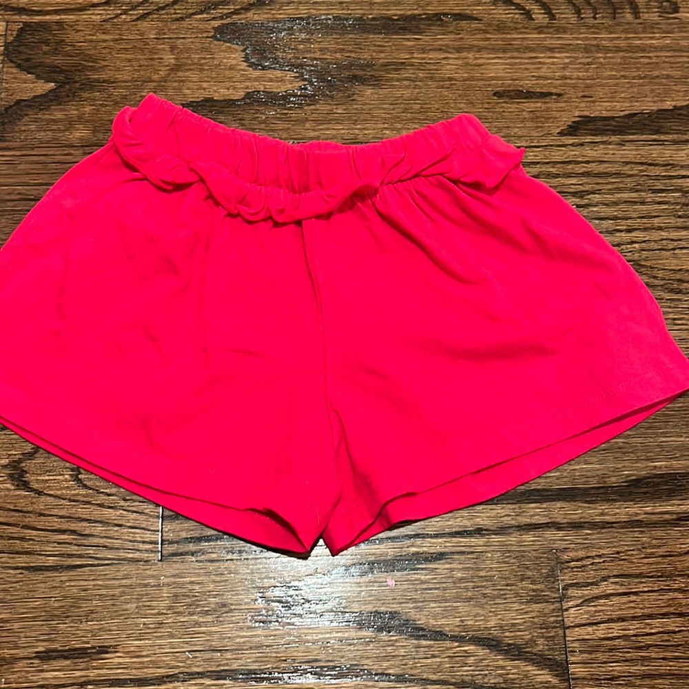 Baby gap size 2 shorts (run big)